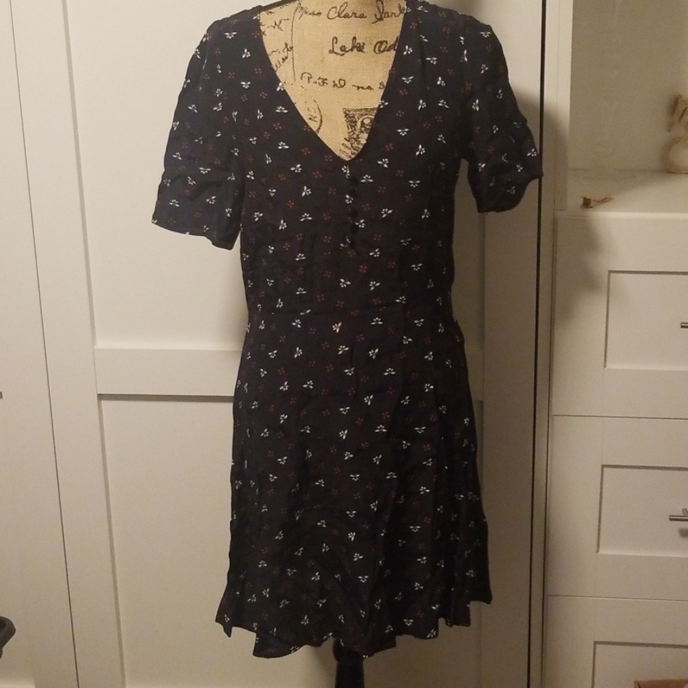 NWT H&M Navy Blue Floral V Neck Dress